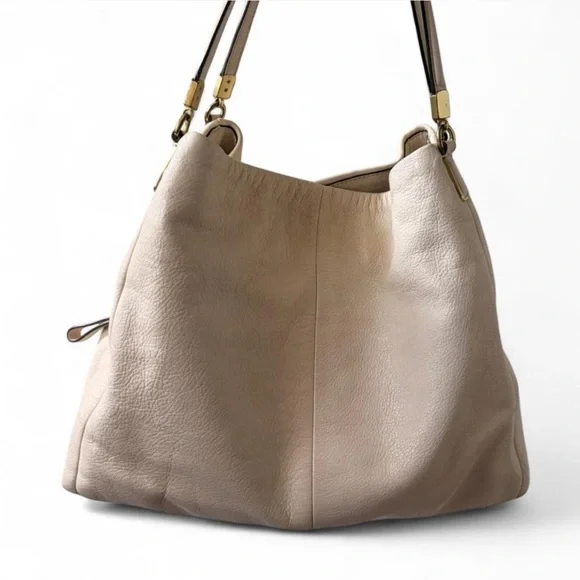 Coach Soft Cream Leather Shoulder Bag - Picture 3 of 8